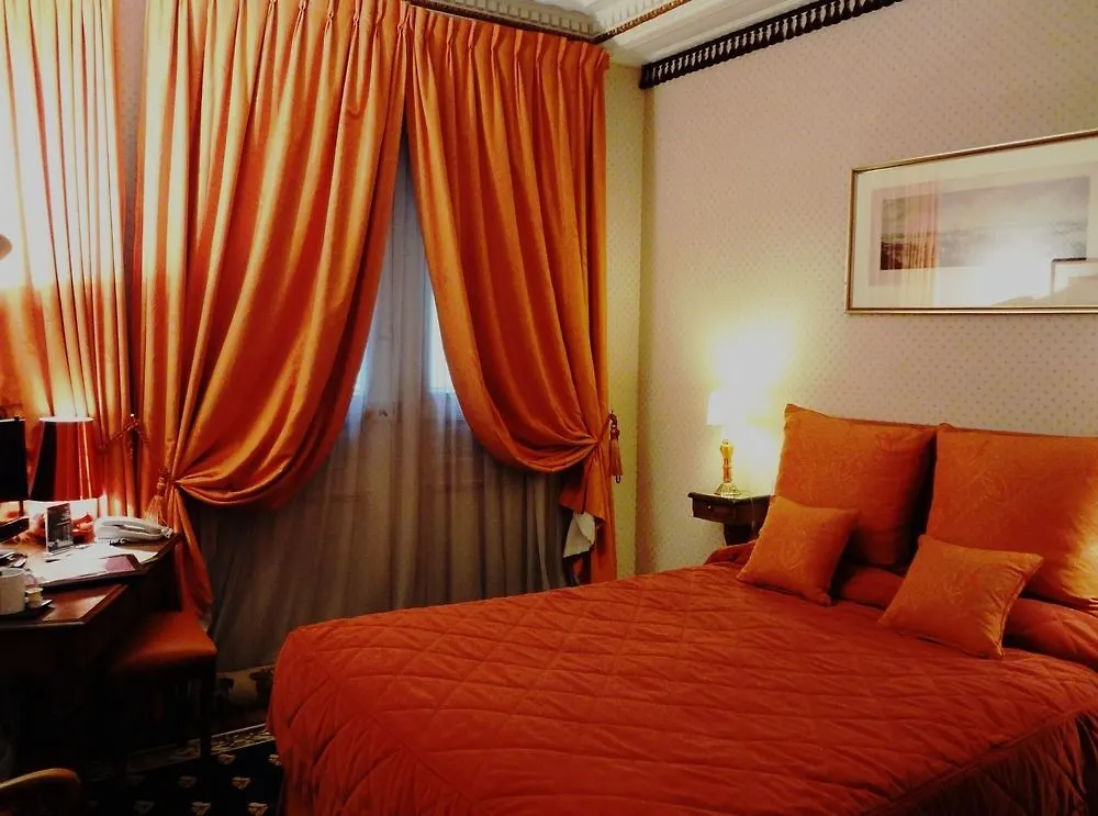 Hotel & Spa De Latour Maubourg Paris